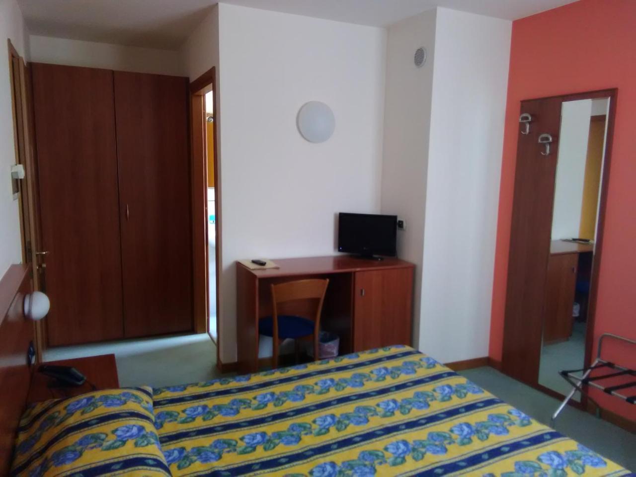 Hotel Naonis Cordenons Eksteriør billede