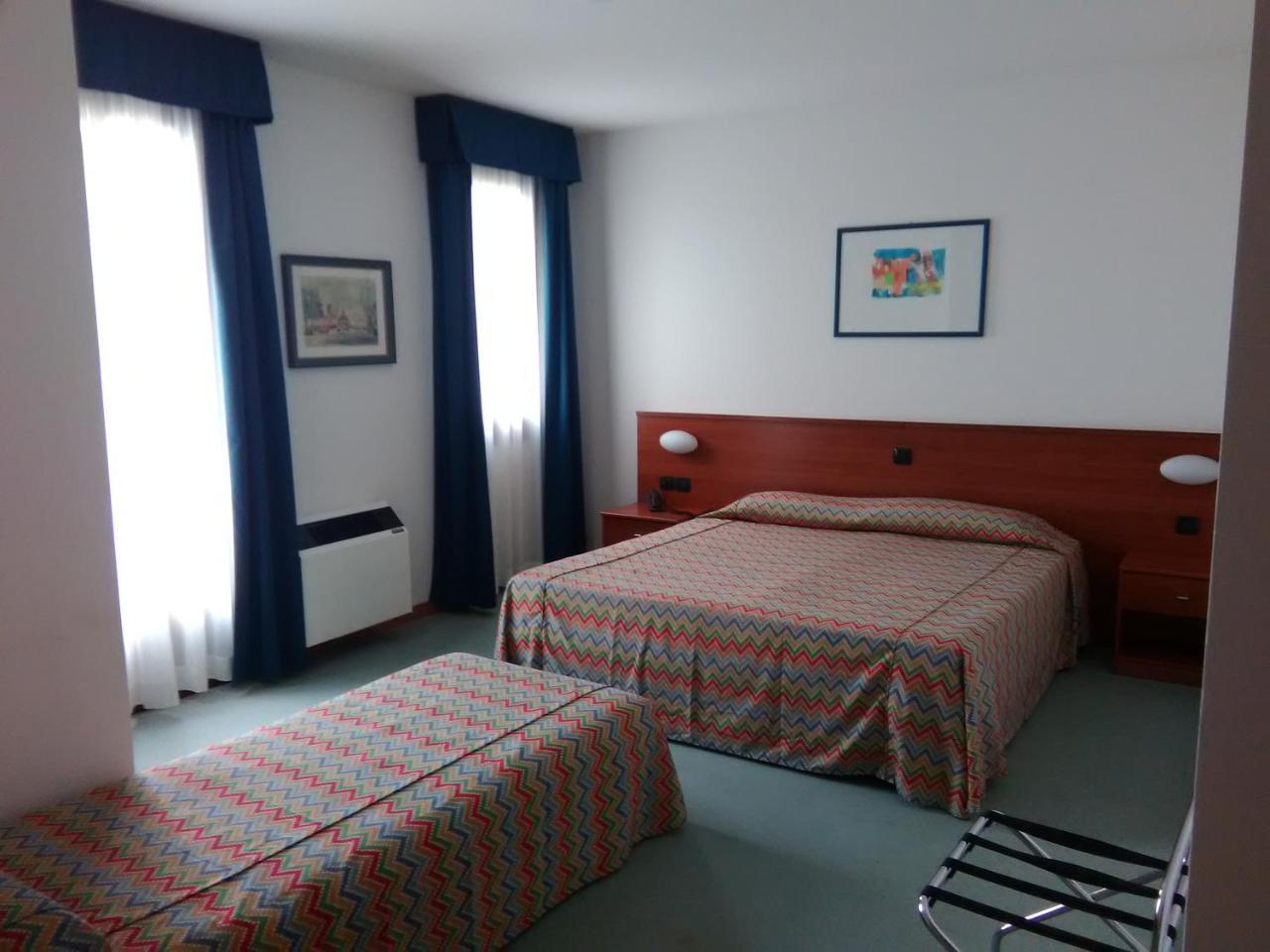 Hotel Naonis Cordenons Eksteriør billede